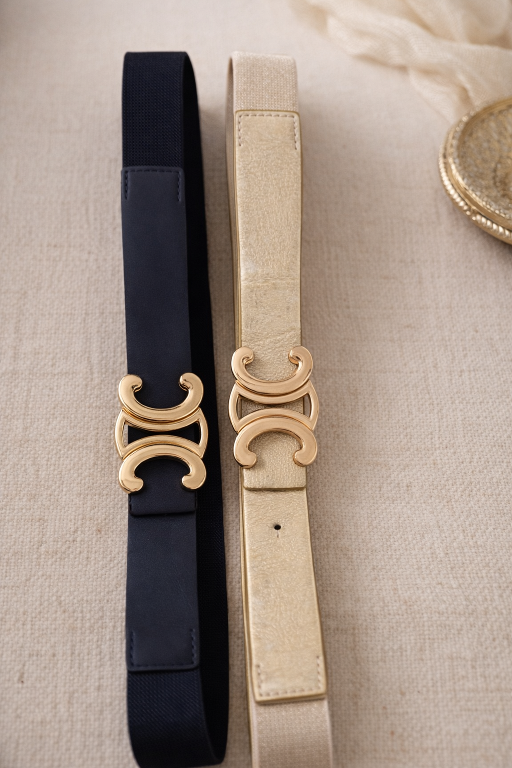 Belt with gold detail